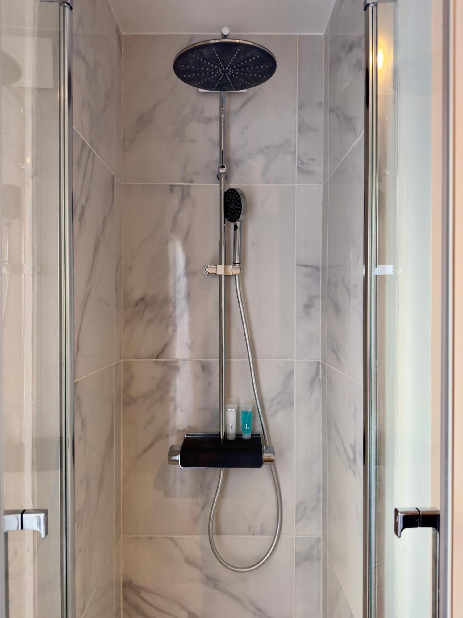 Superb And Elegant Apartment In Paris' Heart Eksteriør billede